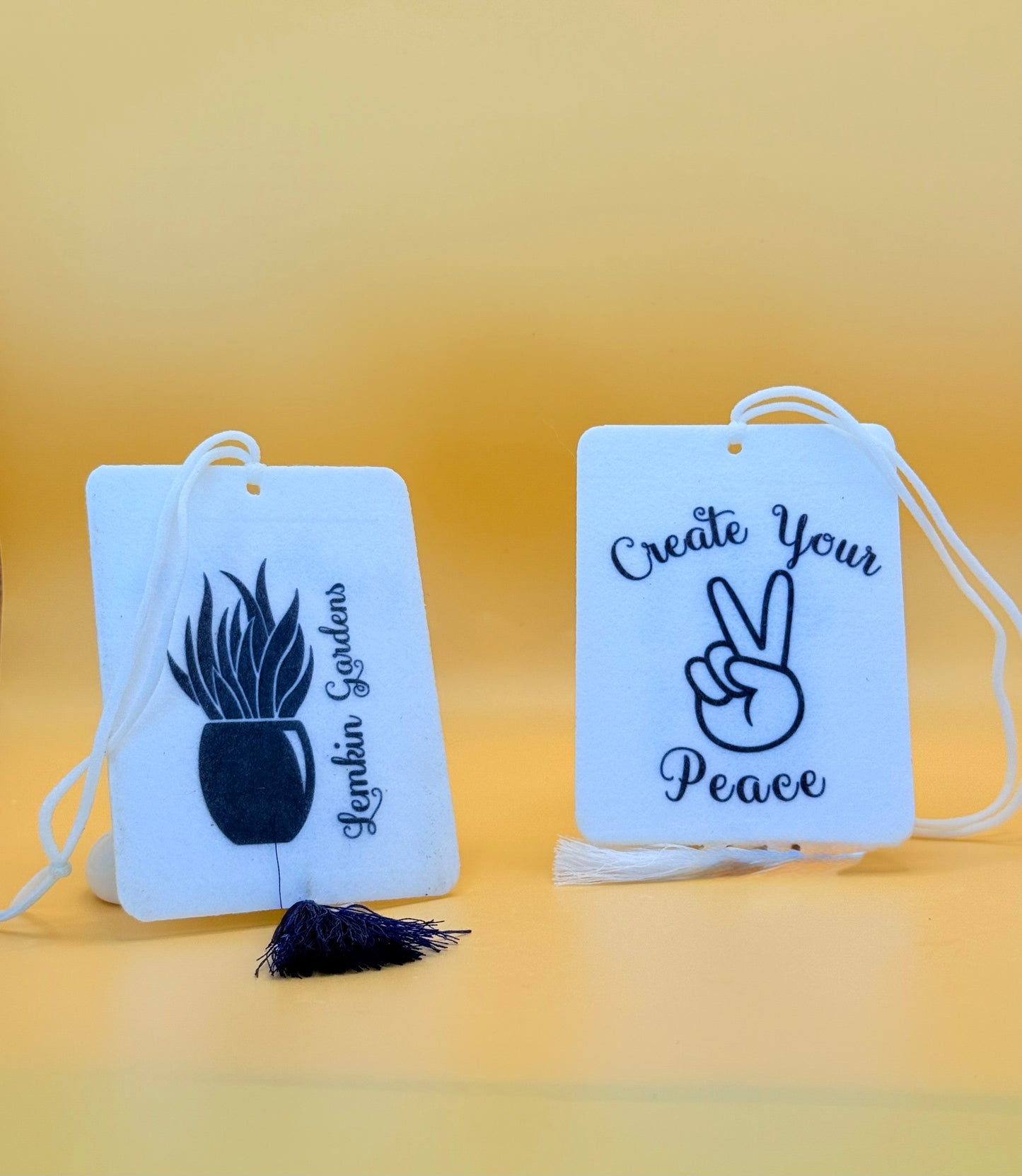 LG Hanging Car Freshener-Clean