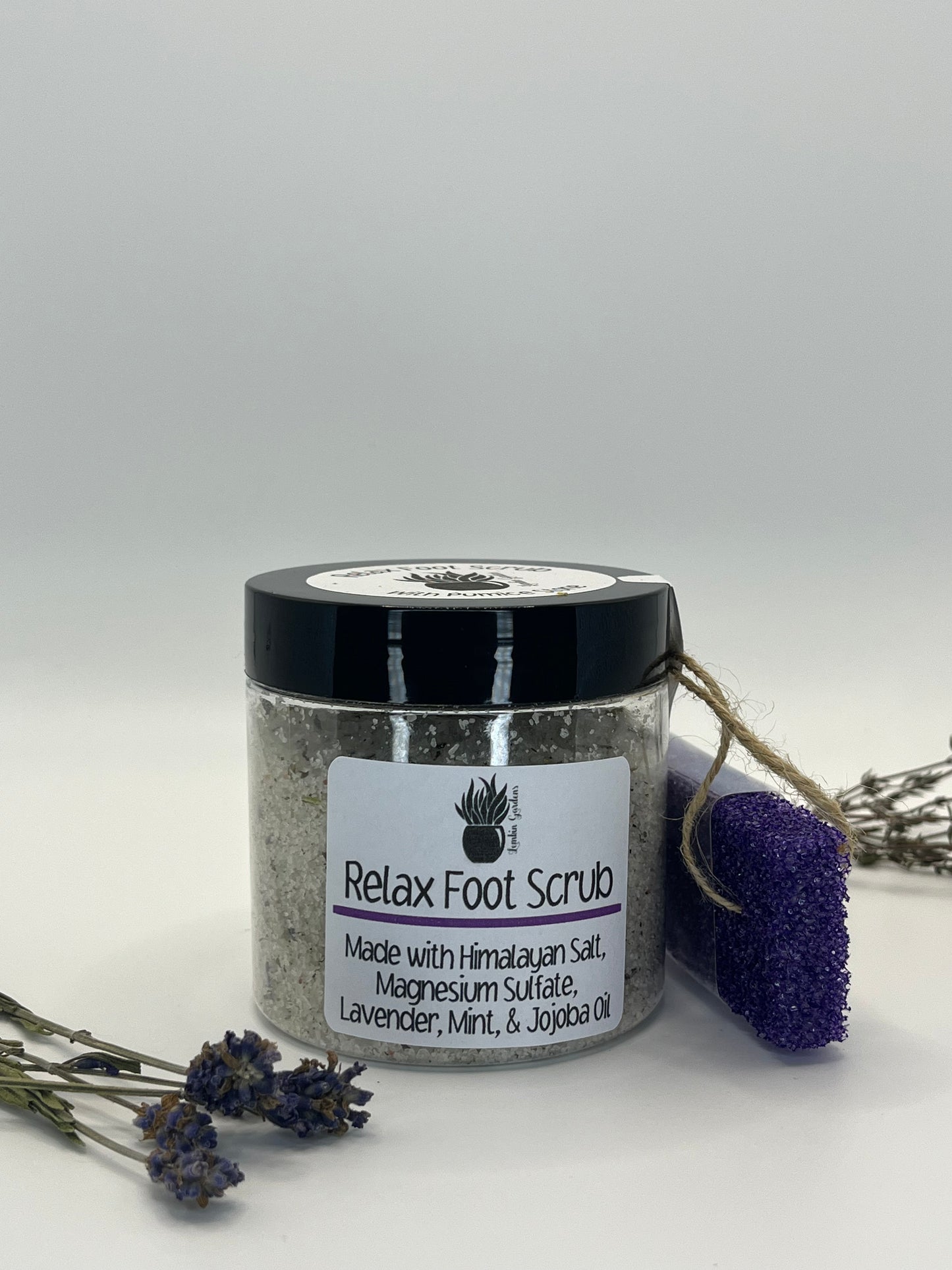 Foot scrub: Relax